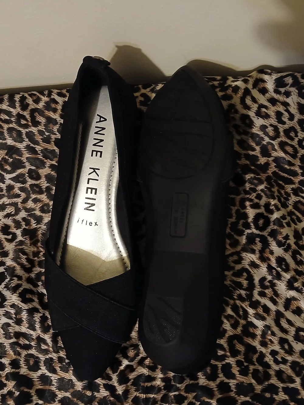 Anne Klein Black Pointed Toe Flats